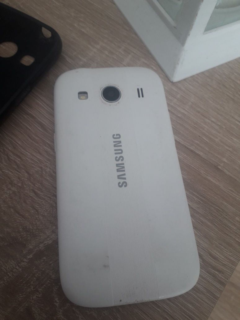 Sprzedam telefon Samsung