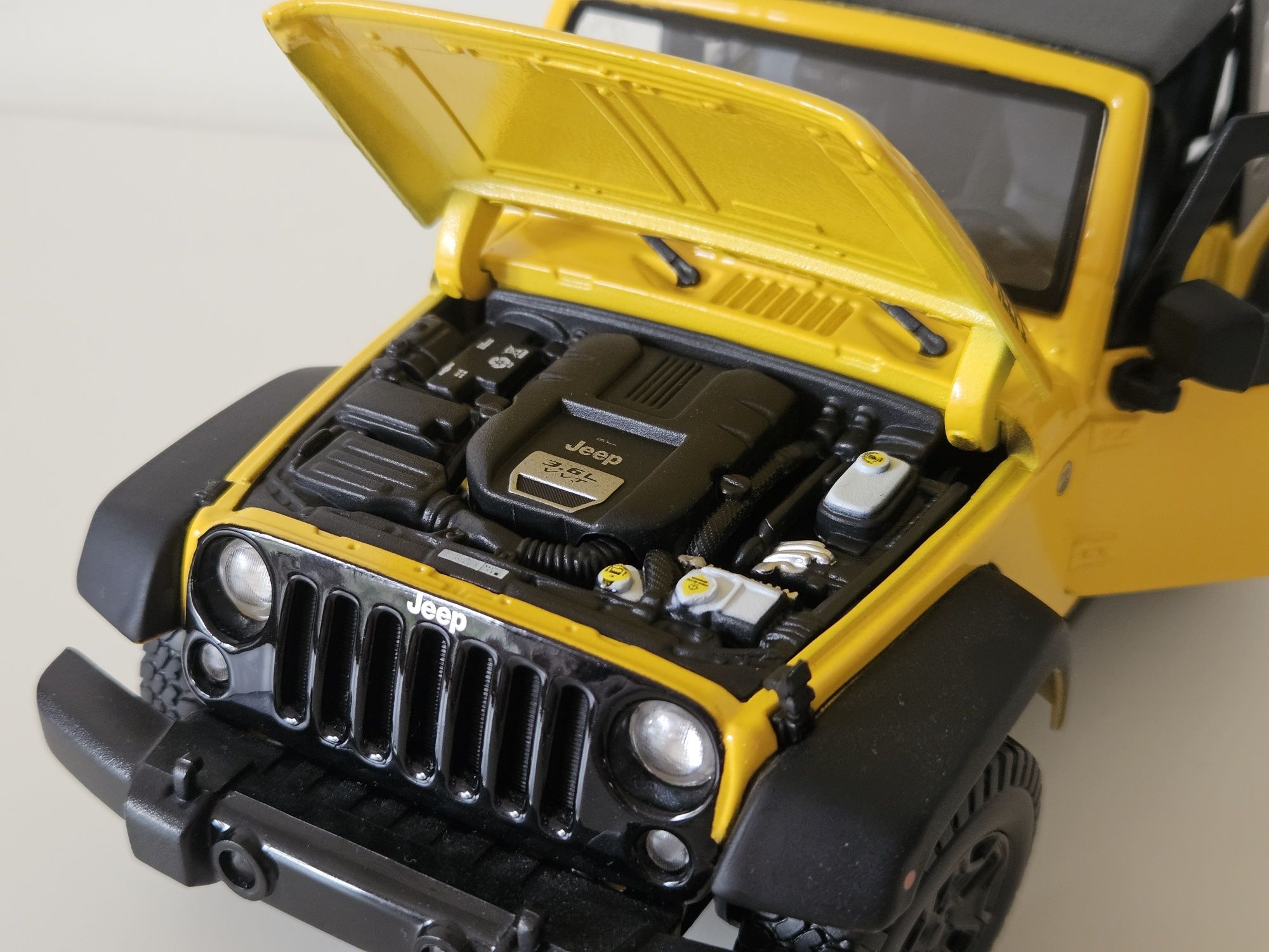Jeep Wrangler JK Willys 1:18 Maisto