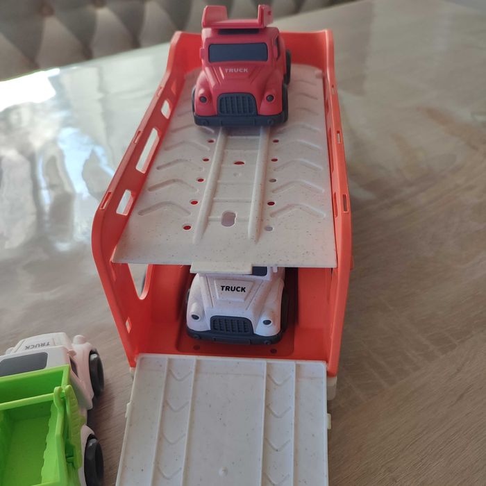 Іграшкові машинки, фура трейлер+ набір машинок