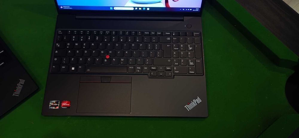 Laptopy ThinkPad X1 Carbon Seria T, P, L, E Ryzen 7 i7 OLED RTX W11P