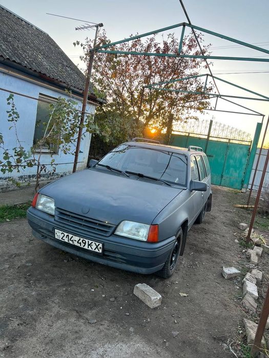 Опель кадет 1.6 универсал