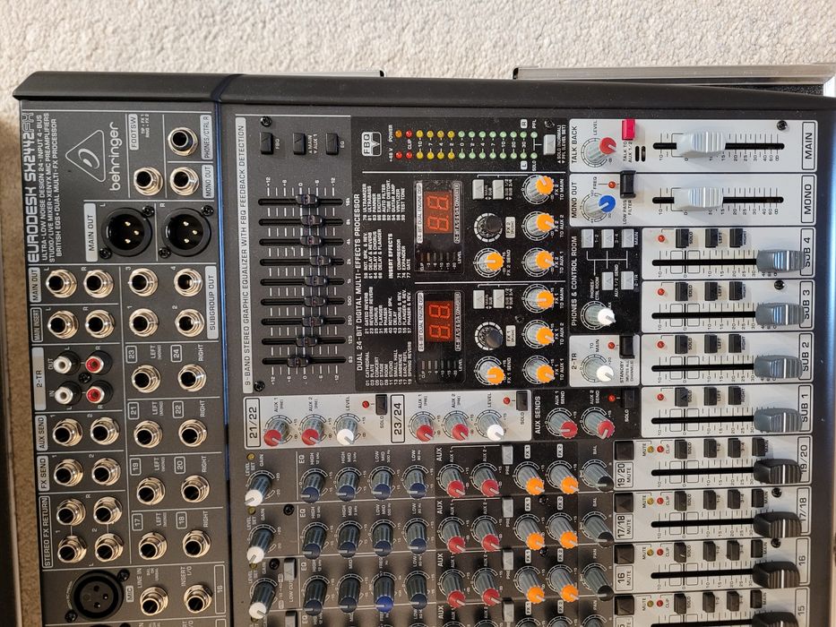 Mixer Behringuer SX2442