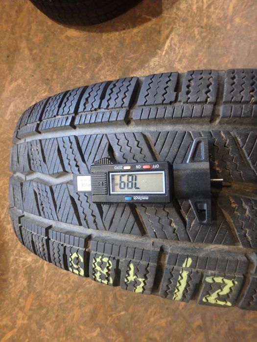 225/70r15C 225/70/15C Hankook Winter Icept LV Z/485