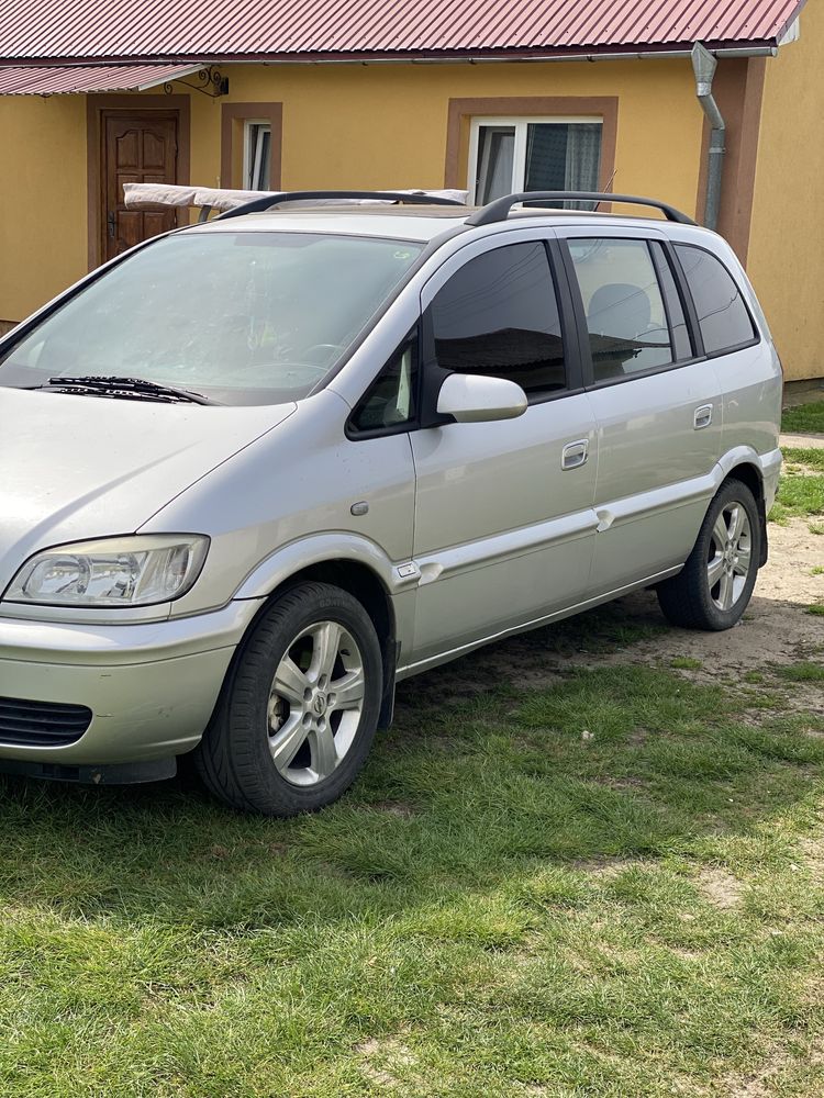 Продам Opel Zafira