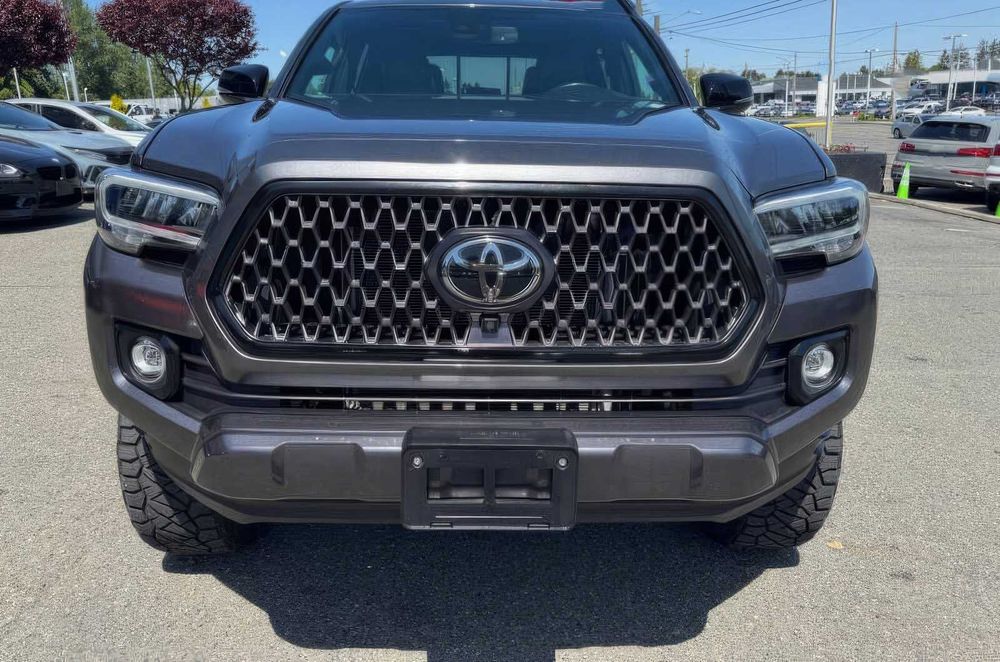 Toyota Tacoma Limited      2022