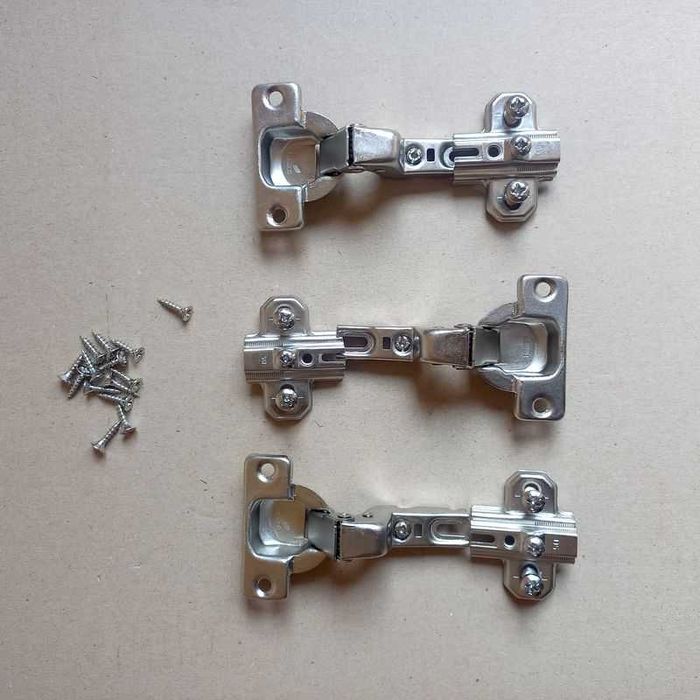 Zawias Meblowy do Szafek Frontów Nakładany Prosty