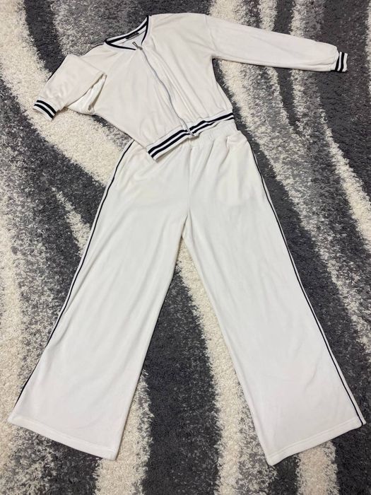 Костюм на дівчинку