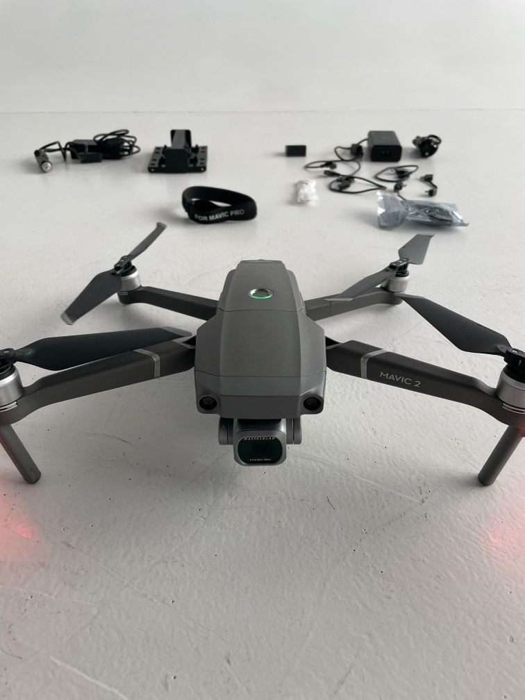 Vendo DJI Mavic 2 Pro Combo + Hard Case Original  + MicroSD 128gb