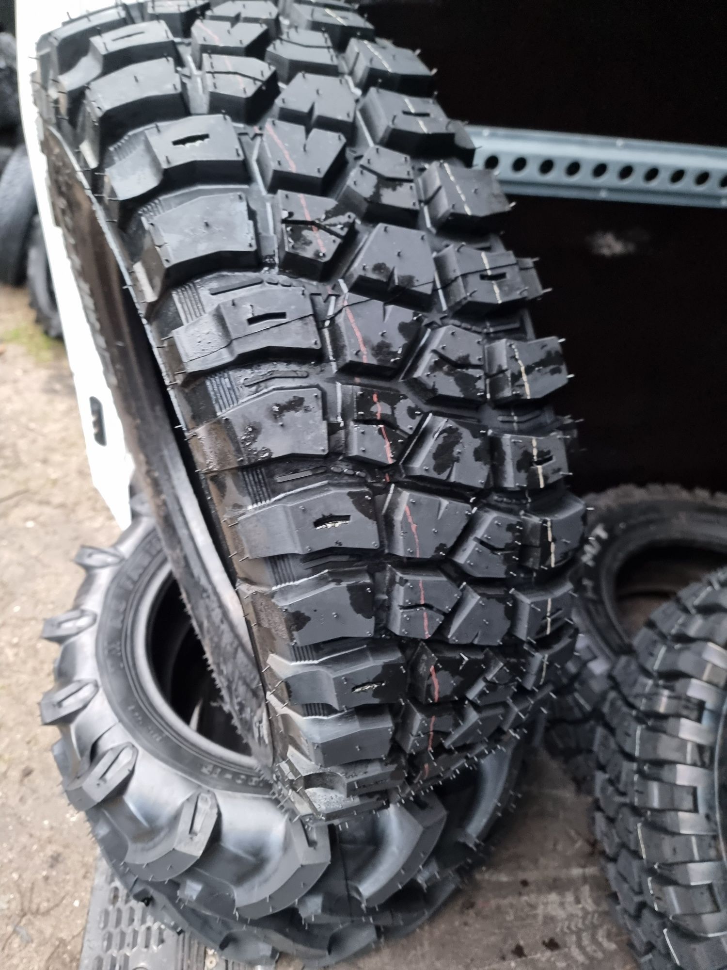 Opony Terenowe 235/75 R16 Dakar Wzór Bfgoodrich Mud-Terrain T/a KM3