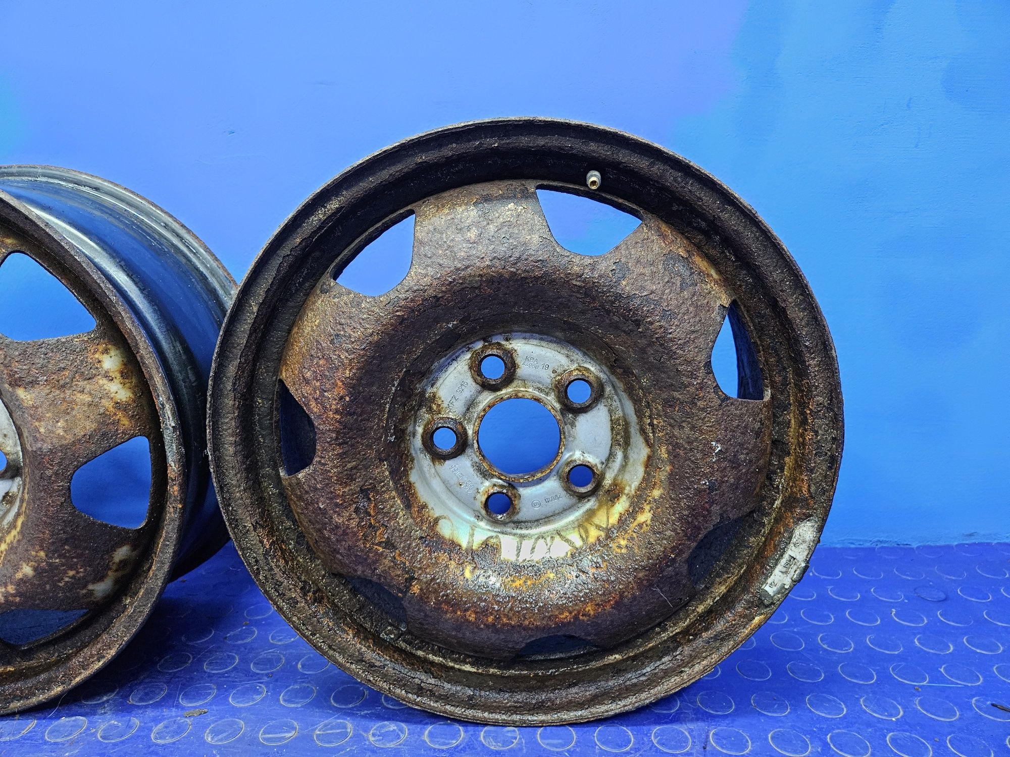 FELGI stalowe 17" VW T5 komplet 7J 5x120 ET 55 oryginał