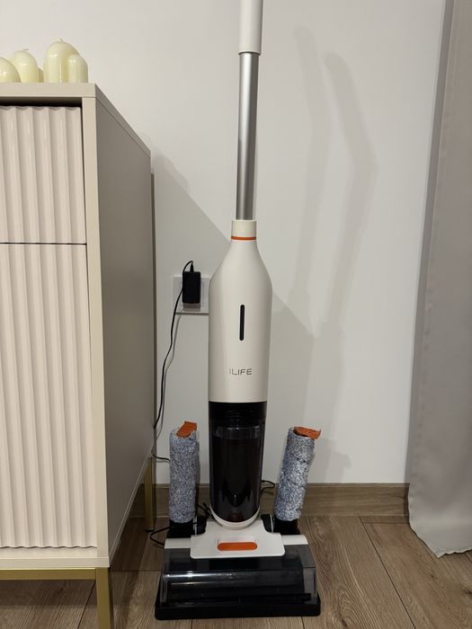 Odkurzacz/ mop bezprzewodowy.