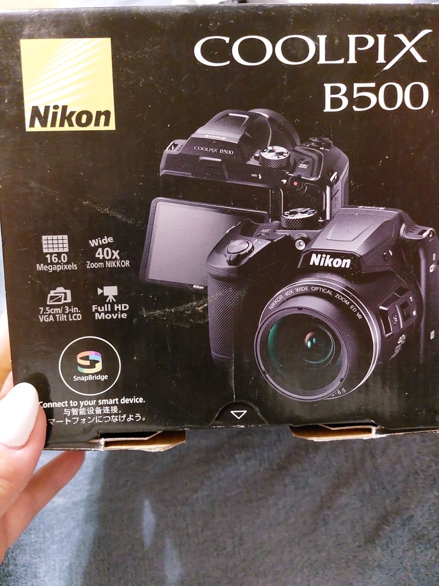 Продам фотоаппарат Nikon Coolpix B500 Black