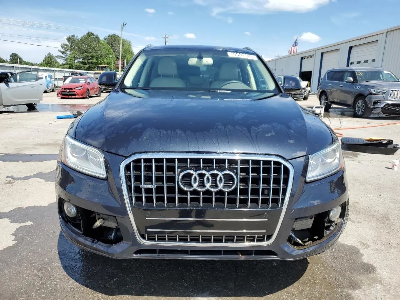 Audi Q5 zadbany serwisowany piękny środek niski przebieg