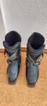 Roupa de neve. Equipamento de ski