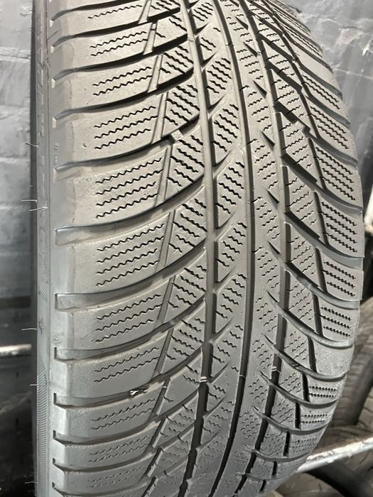 1шт Run Flat 225/45 R18 Bridgestone Blizzak LM001