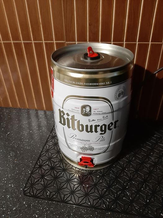 Puszka po piwie bitburger 5l
