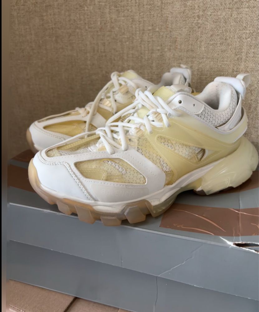 balenciaga track clear sole original