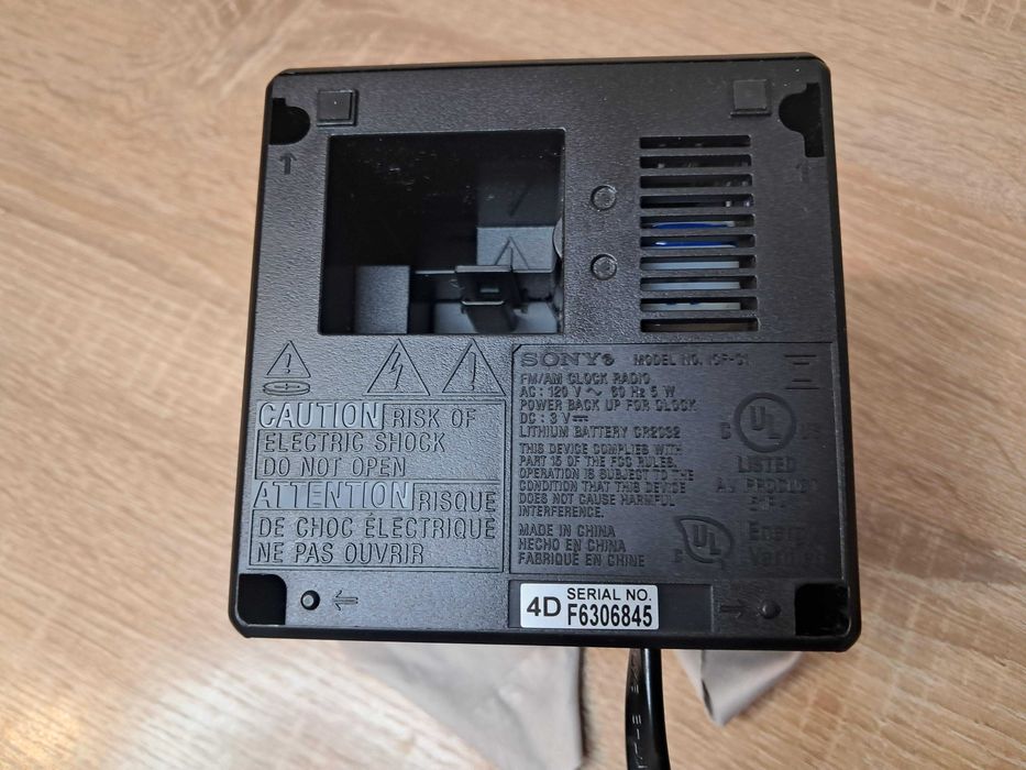 Годинник радіо будильник Sony ICFC1B