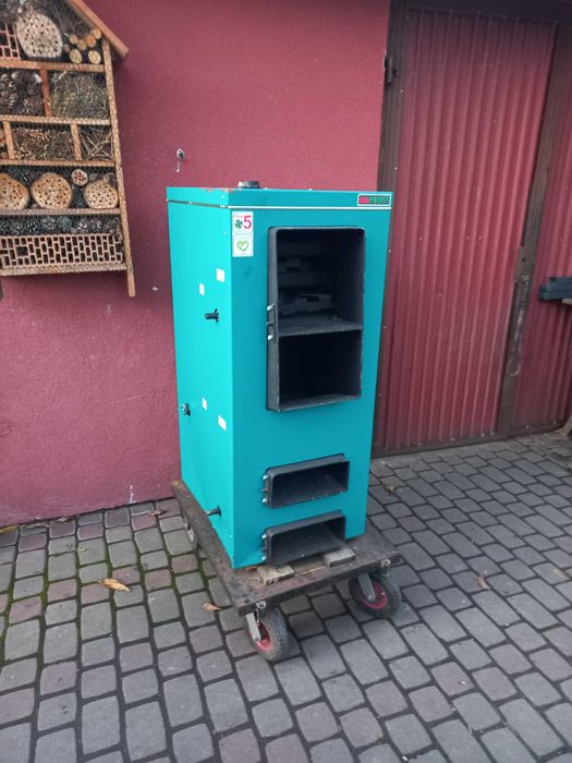 Kocioł zasypowy 15 KW na węgiel -nowy