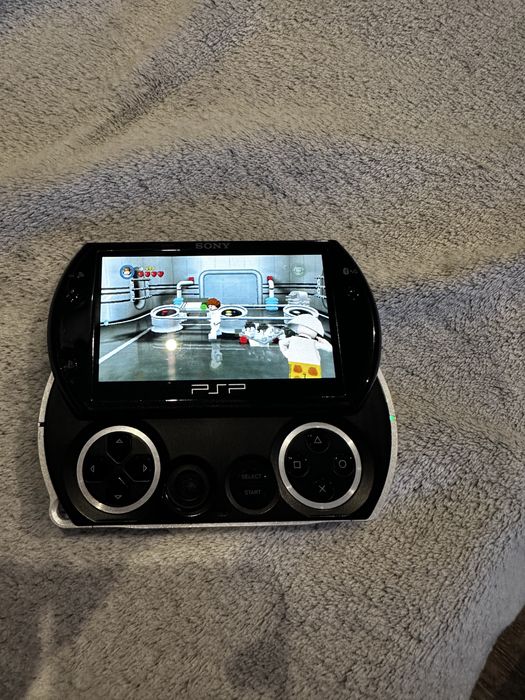 Konsola PSP GO jak nowa