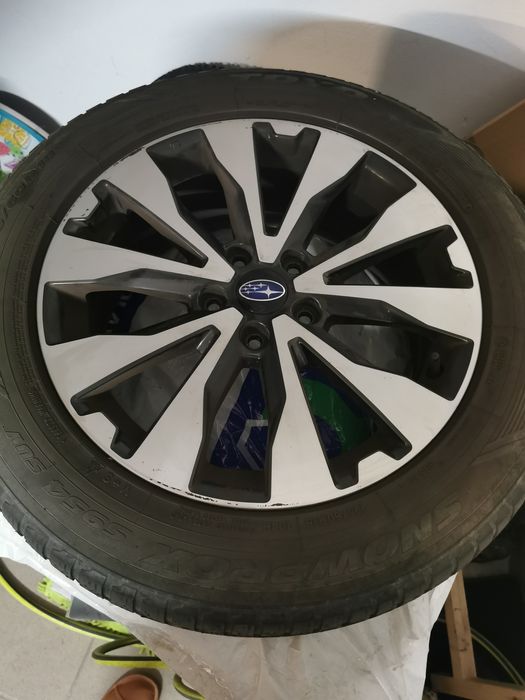 Koła Subaru z oponami zimowymi 18