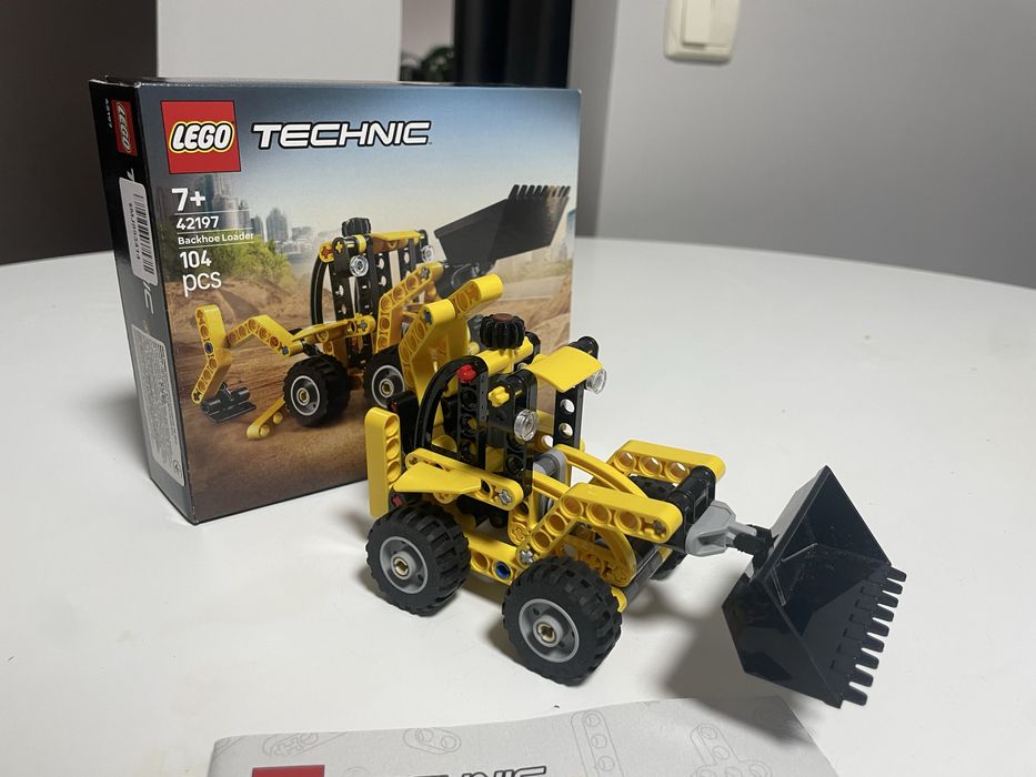LEGO Technic Экскаватор-погрузчик (42197)