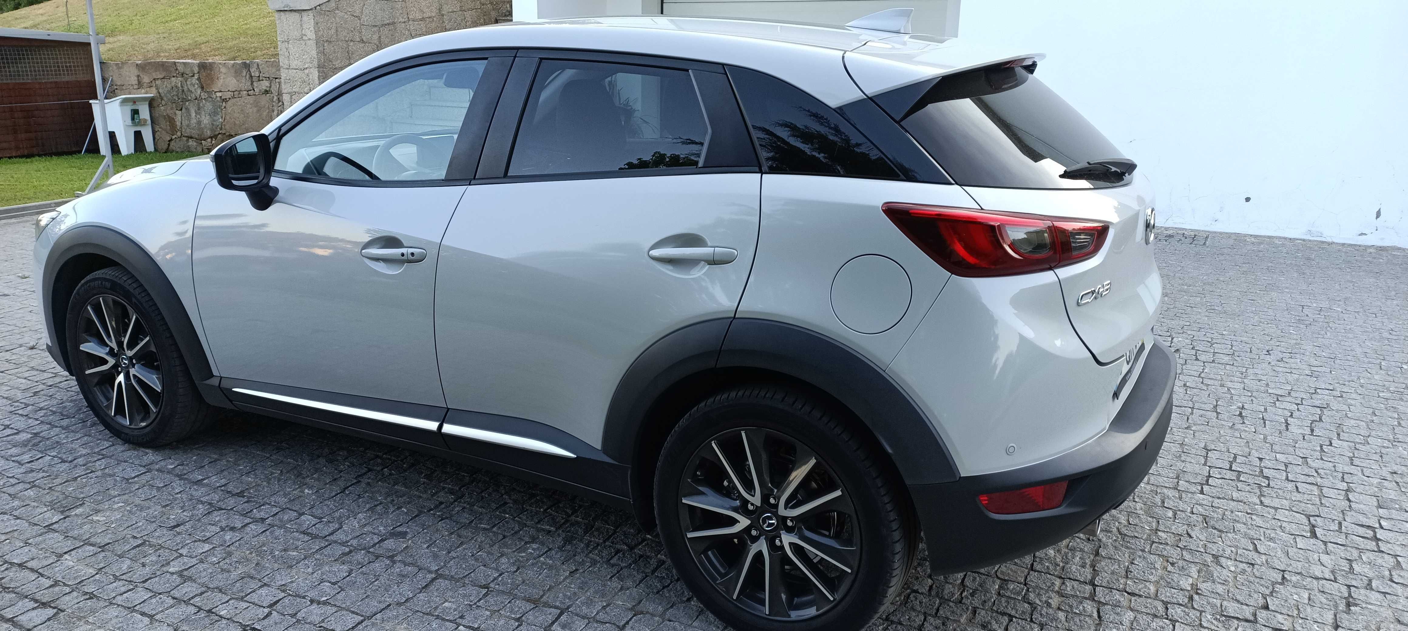 Mazda cx3 full extras c/novo