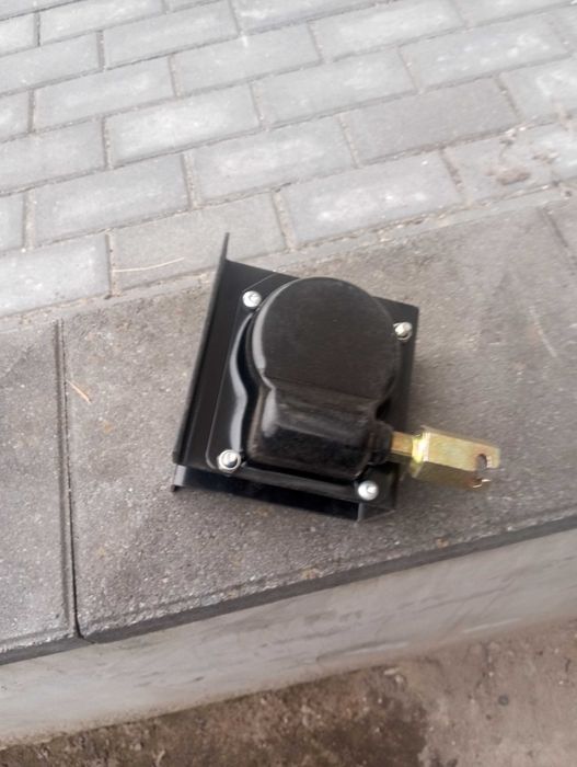 Winda wciągarka koło zapasowe przyczepa rolnicza