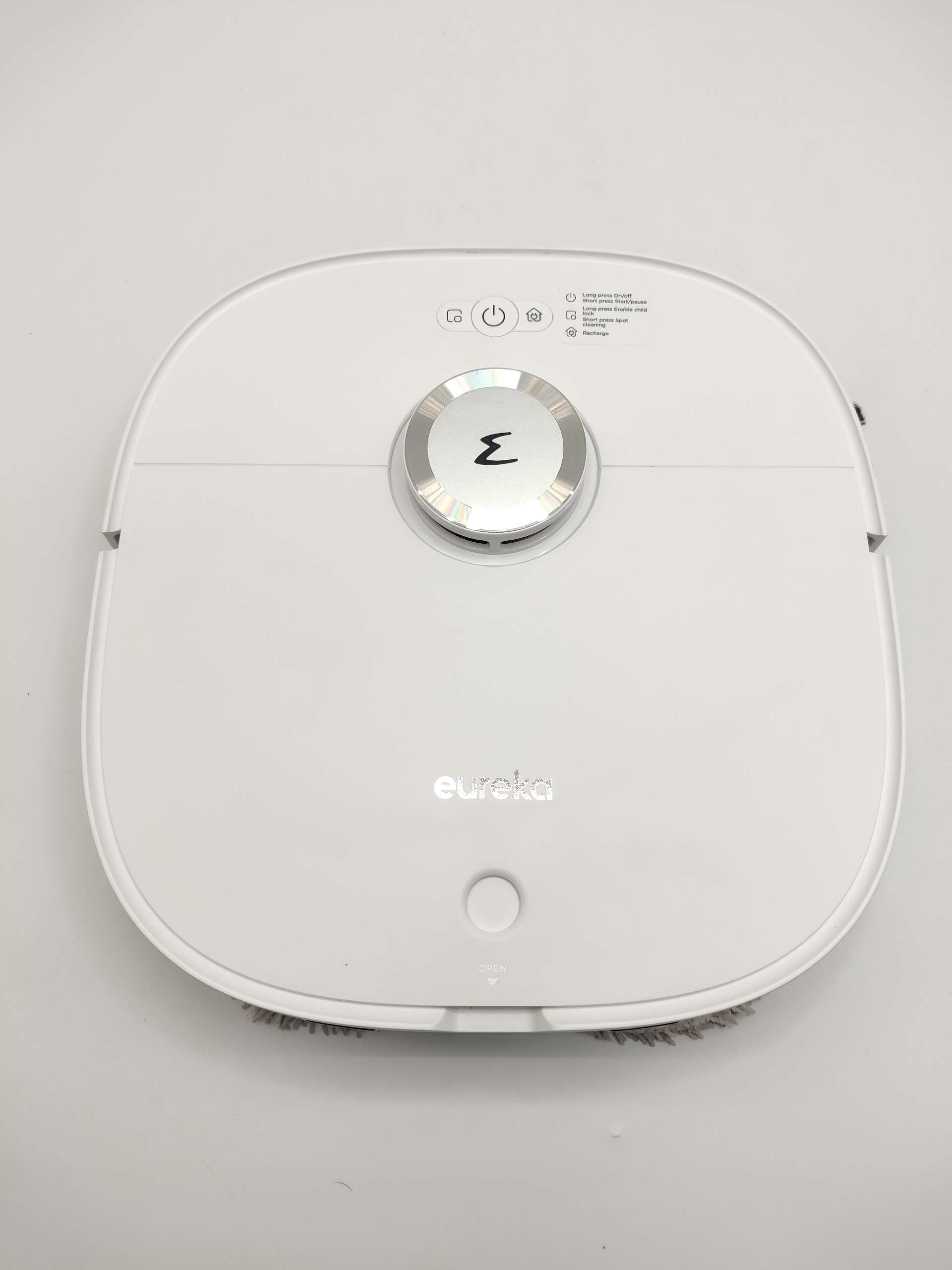 EUREKA J12 Ultra robot odkurzający i myjący + stacja wielofunkcyjna