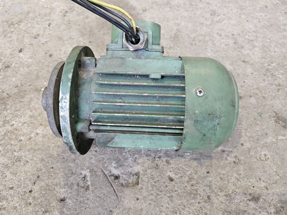 Motoreduktor 0,18 KW Fimet silnik elektryczny