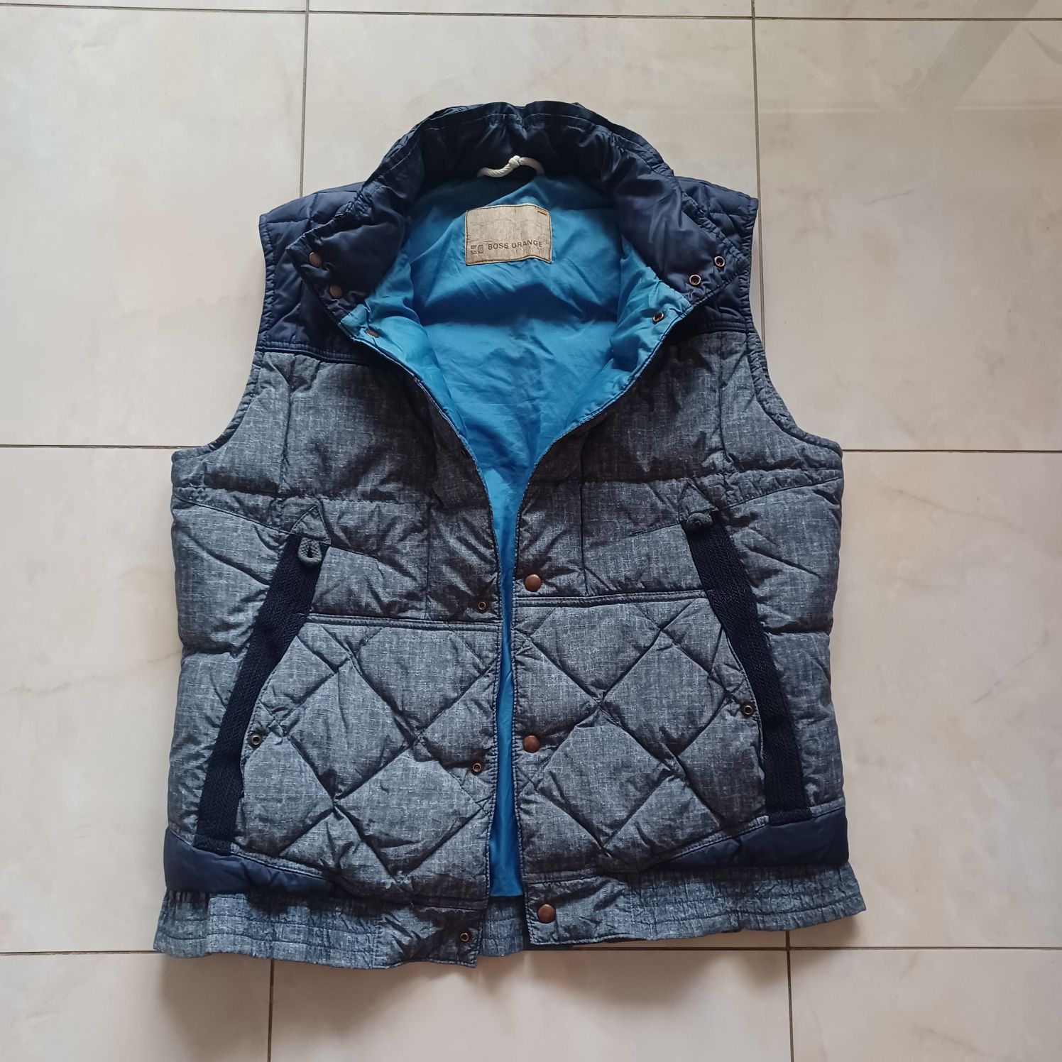 Bezrękawnik HUGO BOSS puchowy z kapturem XL/ salon 789 zł
