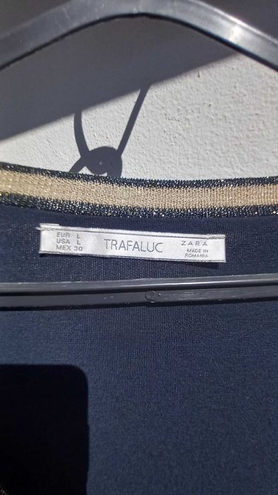 Vestido novo da Trafaluc/zara com fios dourados, em malha grossa.