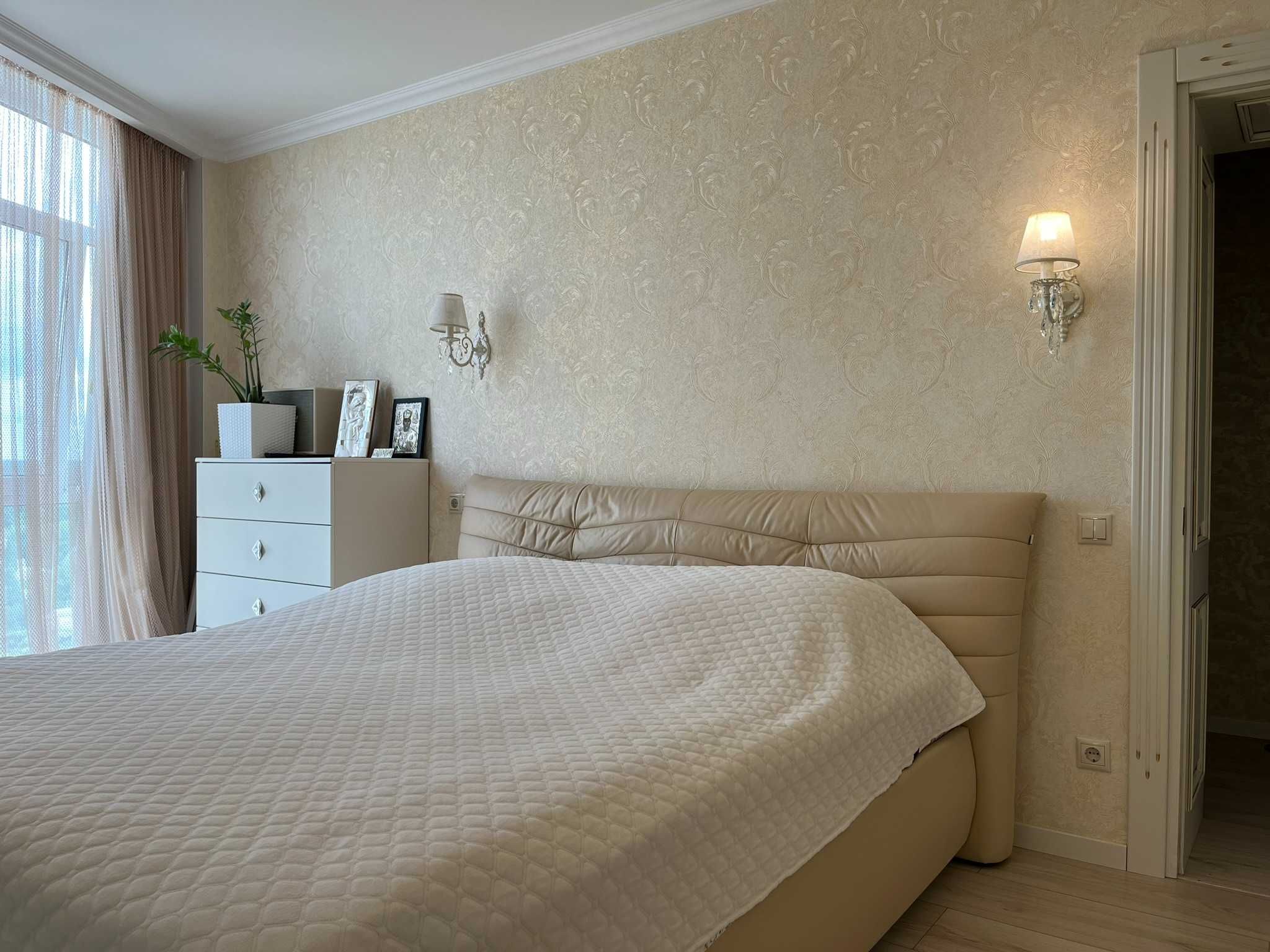Продаж мега класна 3к ЖК Чайка Лобановського меблі техніка