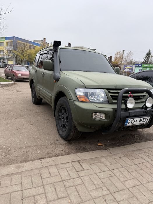 Продам отличный Mitsubishi Pajero