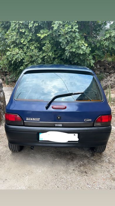 Renault Clio 1.9 carro em ótimo estado