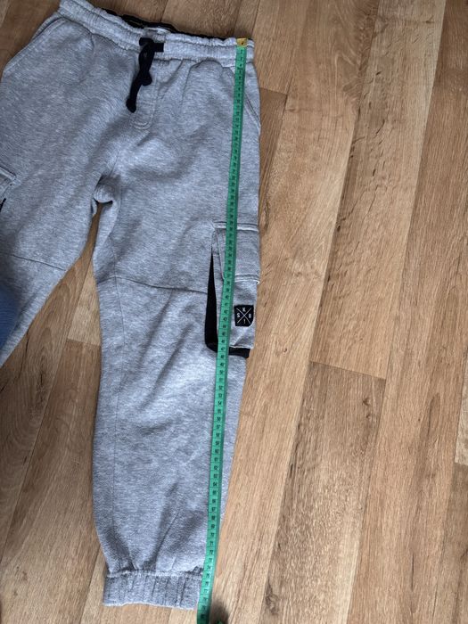 Spodnie dresowe chłopięce rozmiar 140