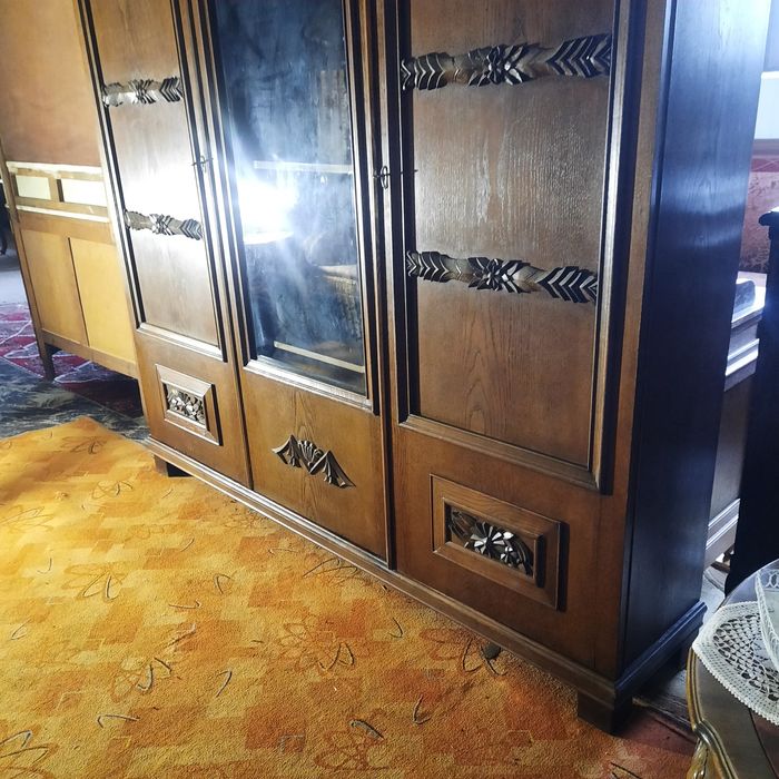 Stara ładna bibloteka rozbieralna