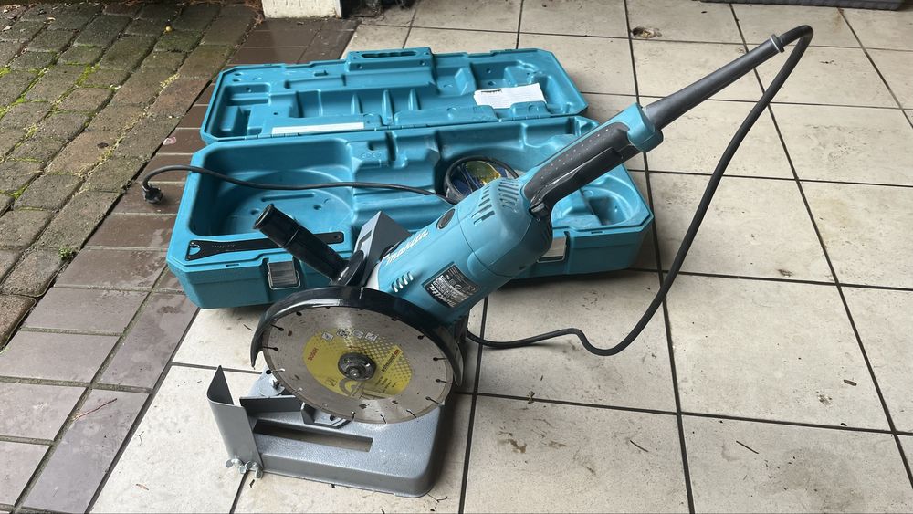 Szlifierka kątowa Makita GA9020R