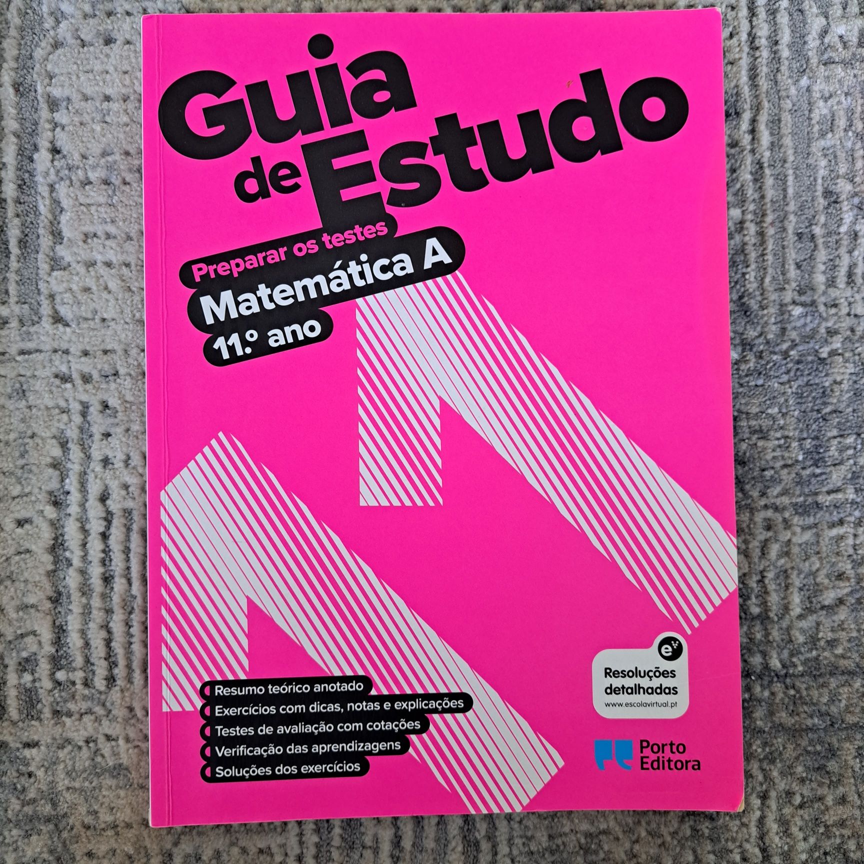 Livros exercícios Matemática e física e química 11° ano