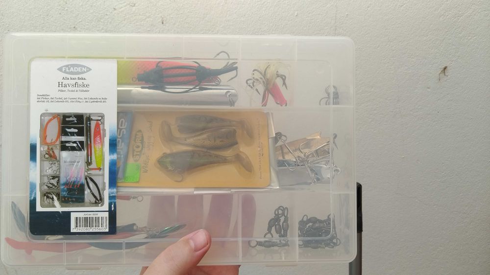 Caixas com Amostras, Anzóis, etc