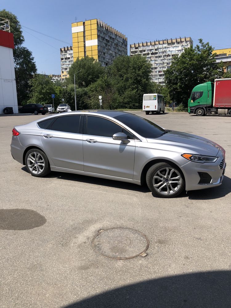 Форд фьюжн 2019 год SEL
