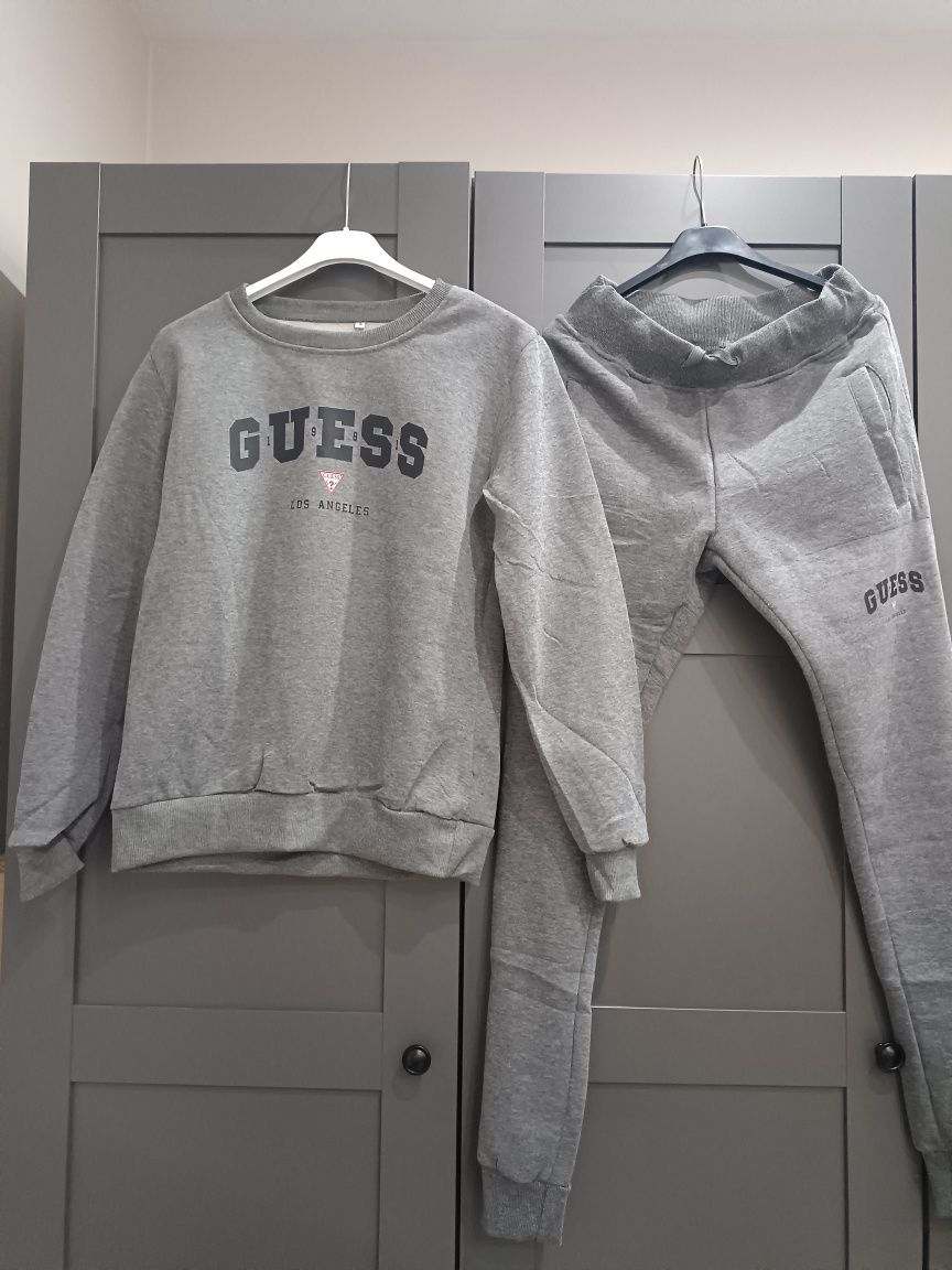 Dres  Guess    L