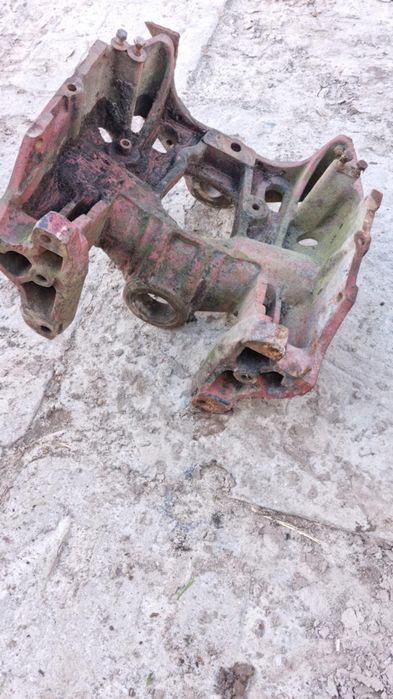 Wspornik przedniej osi Ursus C385 bez napędu Zetor