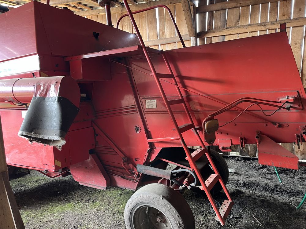 Massey Ferguson 240