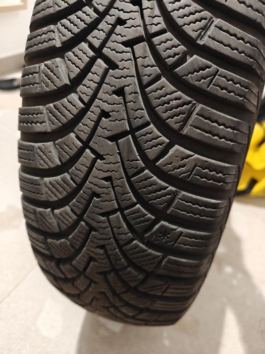 Opony zimowe Goodyear ultragrip 195/65/R15