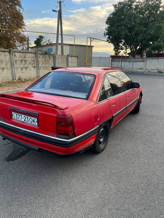 Продам opel omega срочно