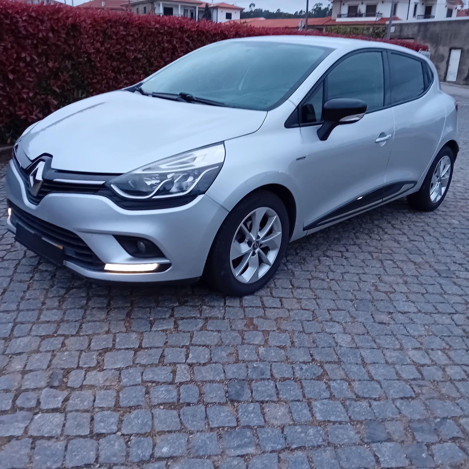 Renault clio 1.5 dci 90cv limited  Nacional