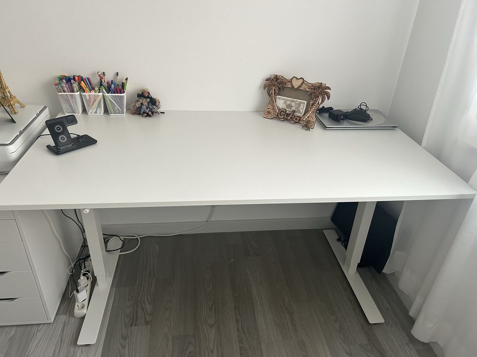 Secretaria sentado/em pé TROTTEN ikea