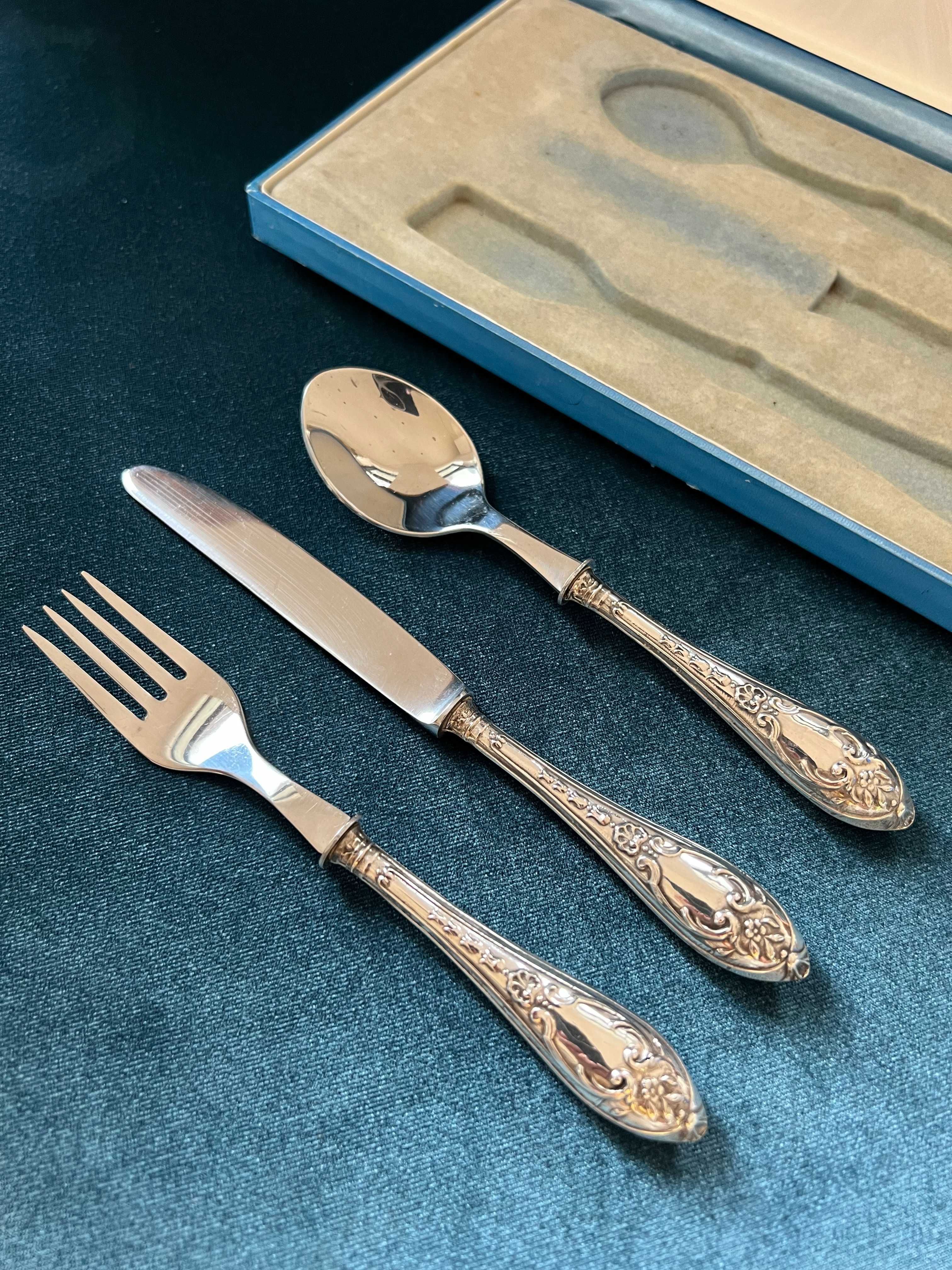 Conjunto de Talheres Colher Garfo Faca Criança Cabo em PRATA em Estojo