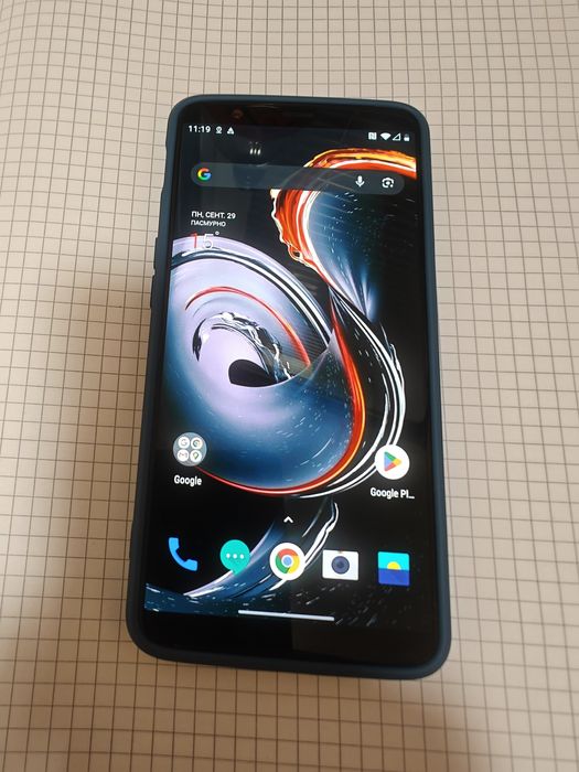OnePlus 5T Б/у телефон.